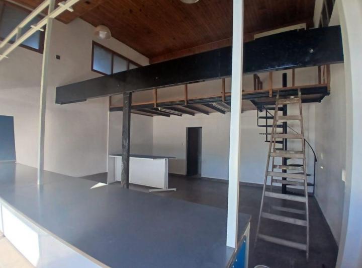 Local comercial · 60m² · 1 Ambiente · 2 Cocheras