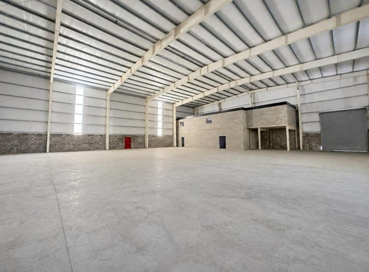 Bodega-Galpón · 1600m² · 10 Cocheras