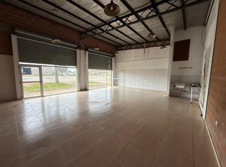 Local comercial · 90m²