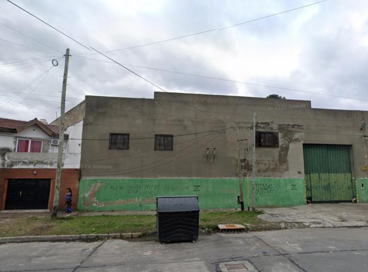 Depósito · 912m²