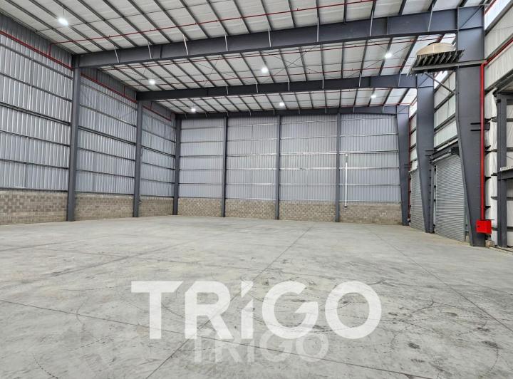 Depósito · 948m² · 1 Ambiente · 5 Cocheras