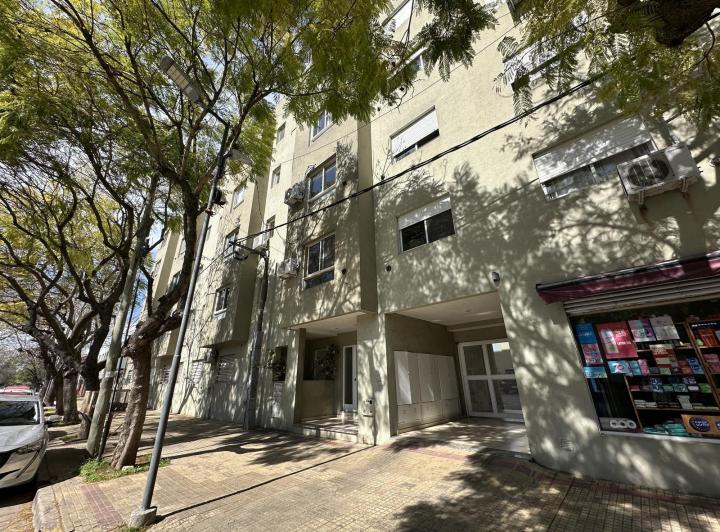 Departamento · 50m² · 3 Ambientes · 1 Cochera