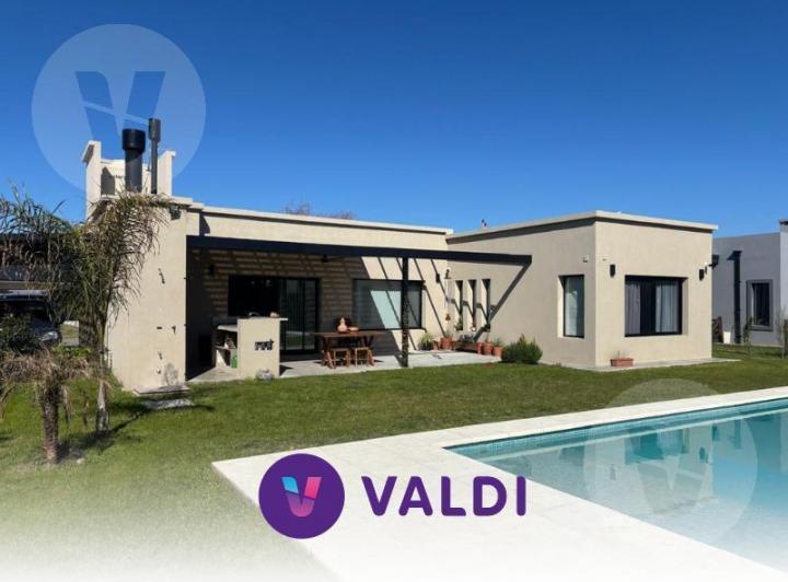 Casa · 130m² · 4 Ambientes · 2 Cocheras
