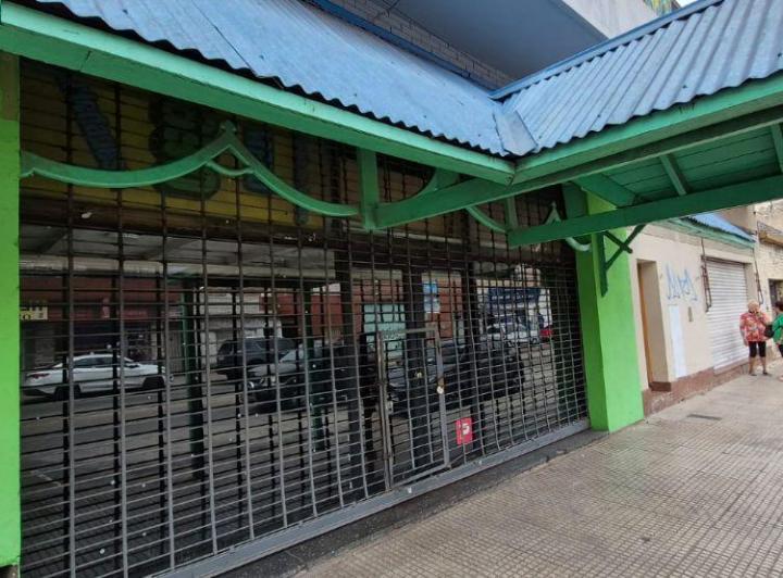 Local comercial · 140m²