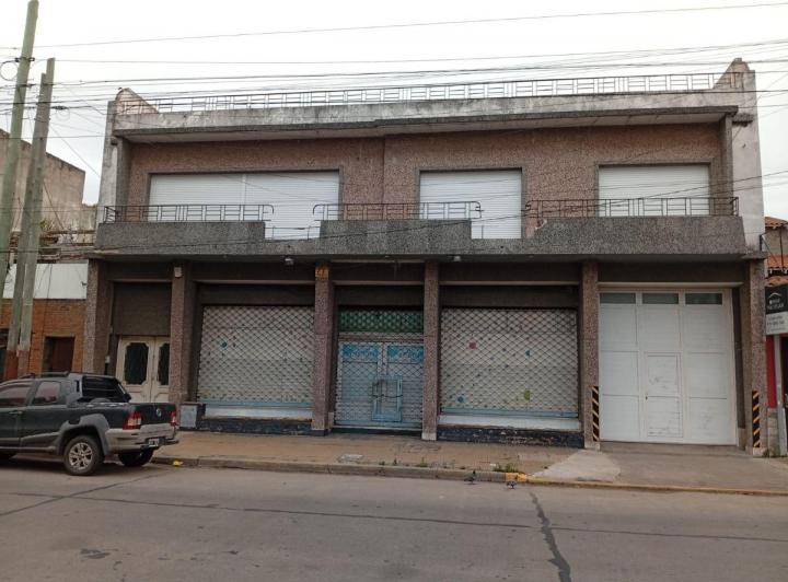 Local comercial · 260m²