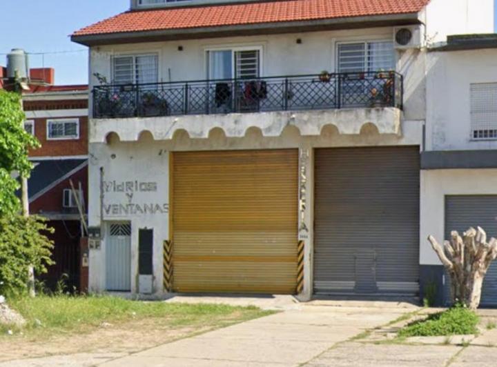 Local comercial · 64m²