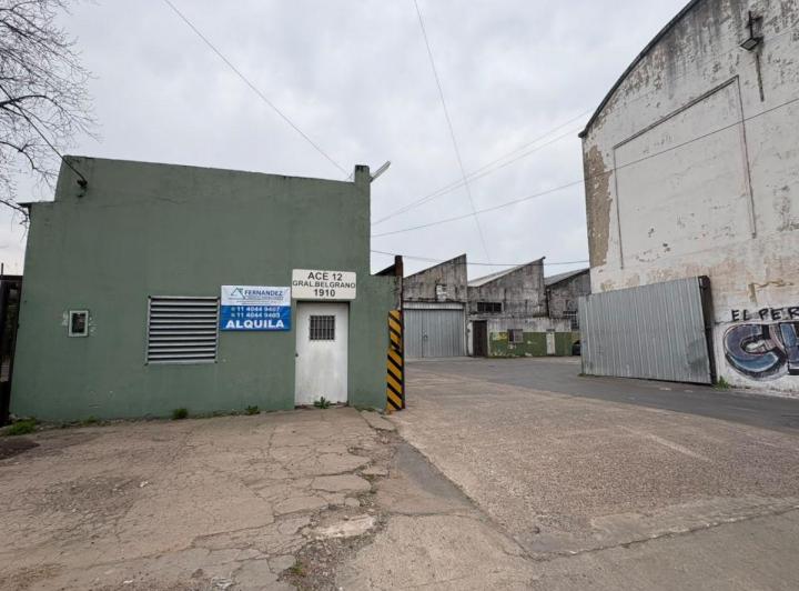 Bodega-Galpón · 700m² · 1 Ambiente
