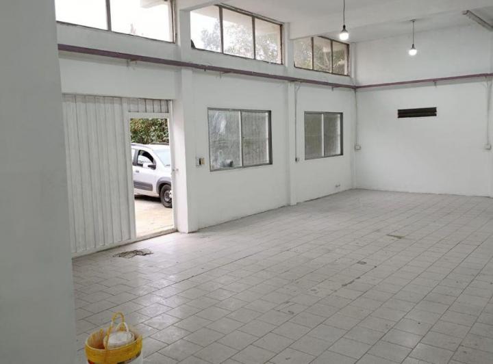 Bodega-Galpón · 65m² · 1 Ambiente · 1 Cochera
