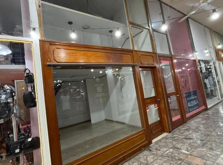 Local comercial · 24m² · 2 Ambientes