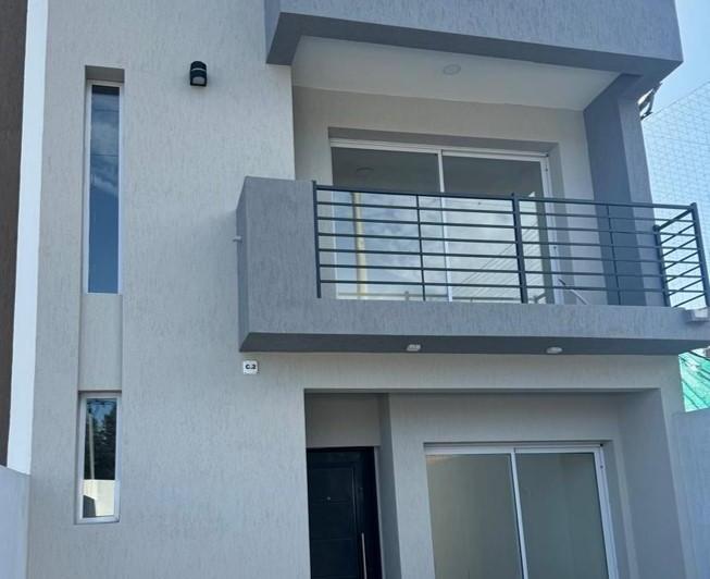 Casa · 90m² · 2 Dormitorios · 1 Cochera