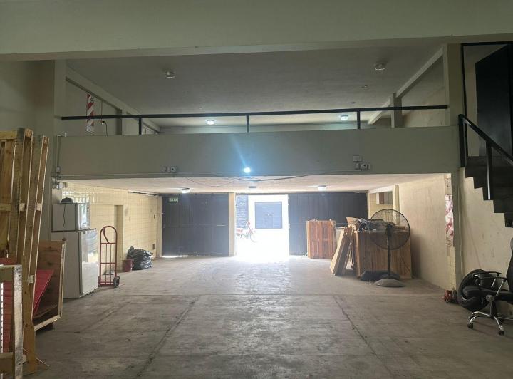 Depósito · 243m² · 3 Ambientes