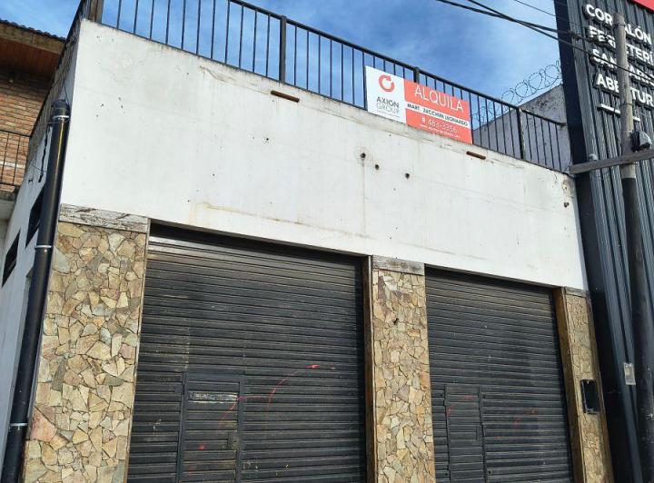 Local comercial · 140m² · 3 Ambientes · 1 Cochera