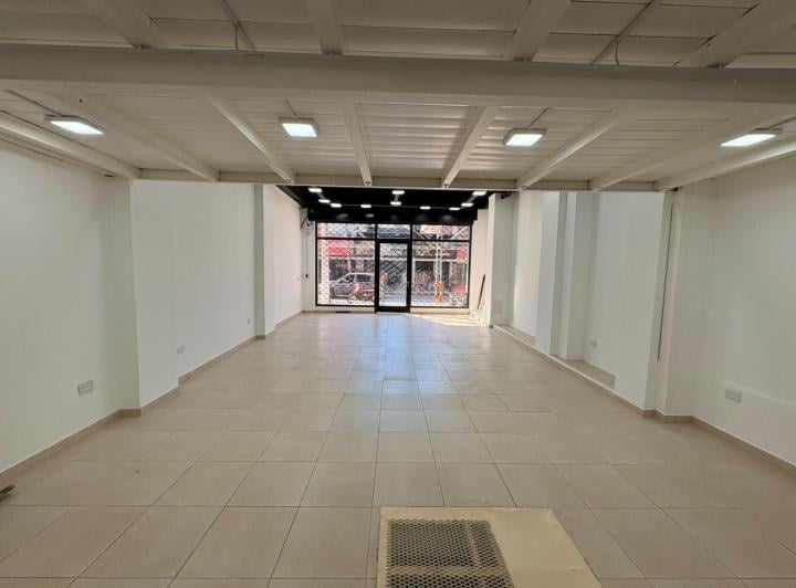Local comercial · 462m²