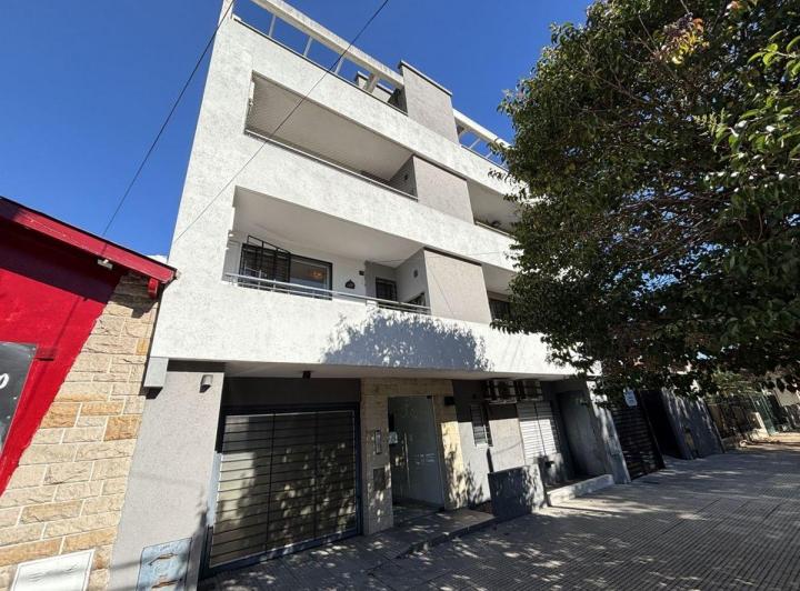 Departamento · 45m² · 2 Ambientes · 1 Cochera