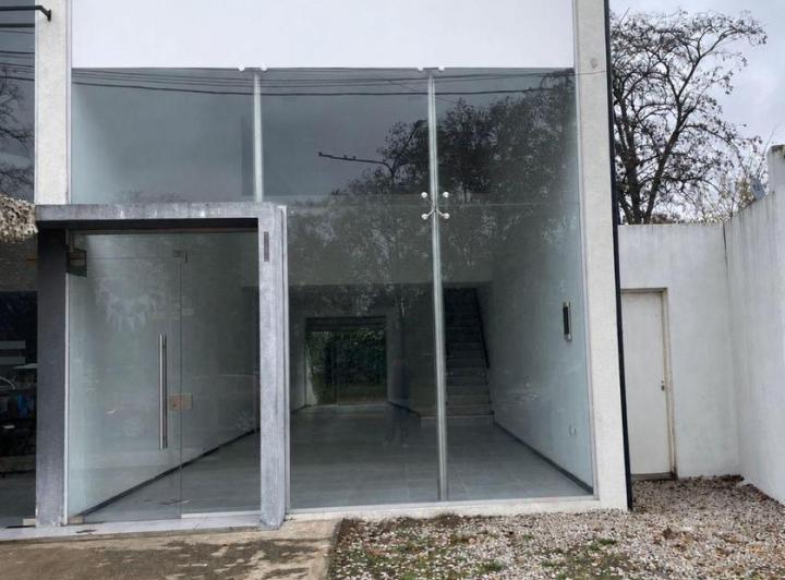 Local comercial · 130m² · 2 Ambientes