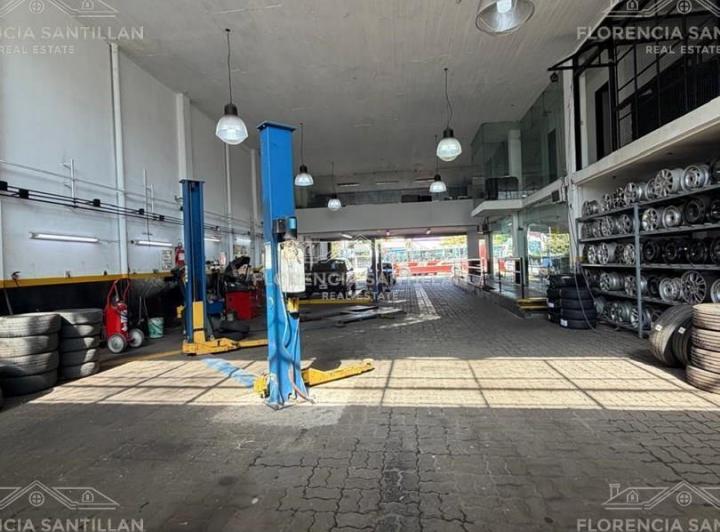 Local comercial · 661m²