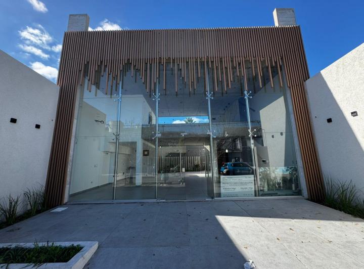 Local comercial · 300m² · 2 Ambientes