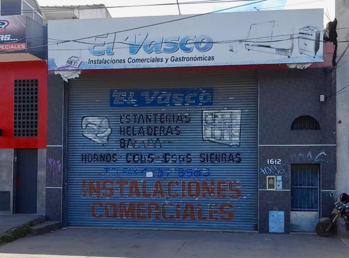 Local comercial · 324m² · 1 Ambiente