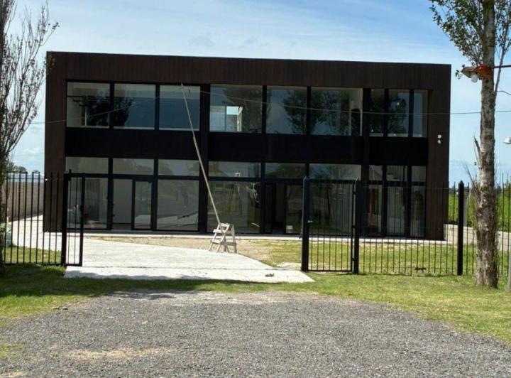 Local comercial · 128m² · 3 Ambientes