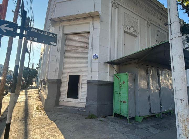 Local comercial · 2m²