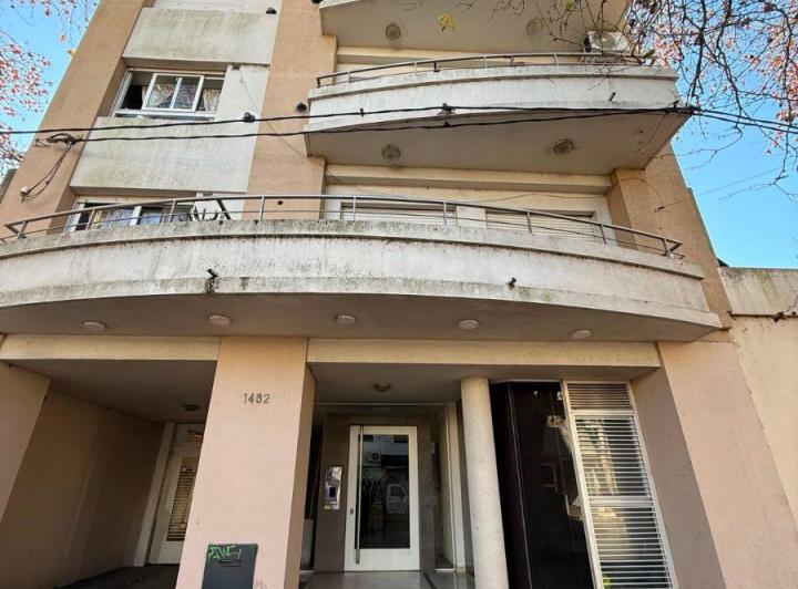 Departamento · 40m² · 2 Ambientes · 1 Cochera