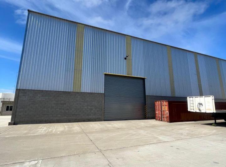 Bodega-Galpón · 7715m²