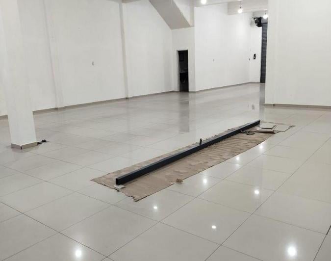 Local comercial · 170m²