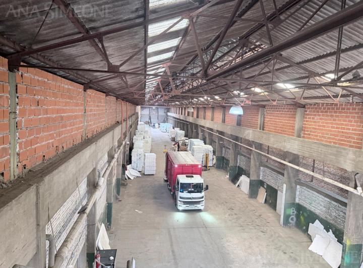Bodega-Galpón · 1667m²