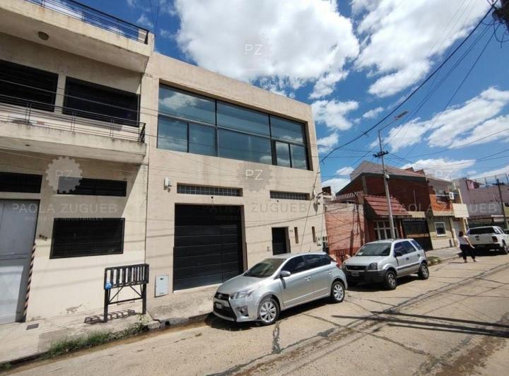 Bodega-Galpón · 393m²