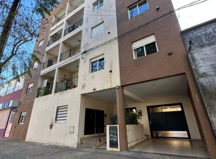 Edificio · 48m² · 2 Ambientes · 1 Cochera