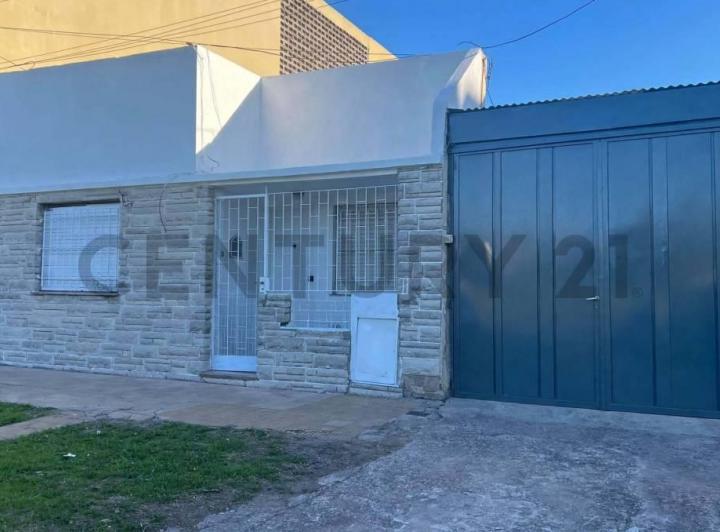 Bodega-Galpón · 150m² · 2 Dormitorios · 2 Cocheras
