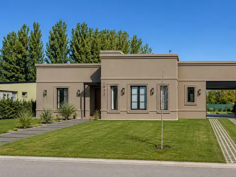Venta casa exclusiva en canales de plottier 3 dorm