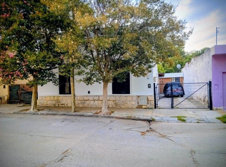 Casa · 155m² · 6 Ambientes · 1 Cochera