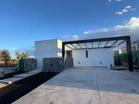 Casa a estrenar en venta - barrio lar de terrada