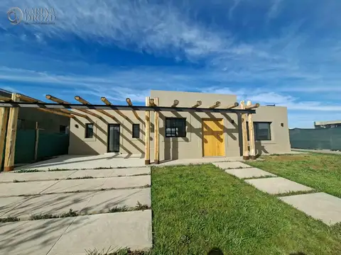 Casa en venta c/ cochera en luján de cuyo
