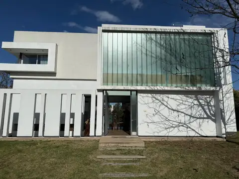 Casa en alquiler de 3 dormitorios – jardín inglés, valle escondido – opción amueblada