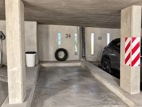 Venta cochera av. colon 738 en planta baja