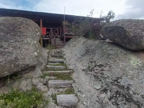 Se vende chacra 7.4h sobre el arroyo la cumbrecita