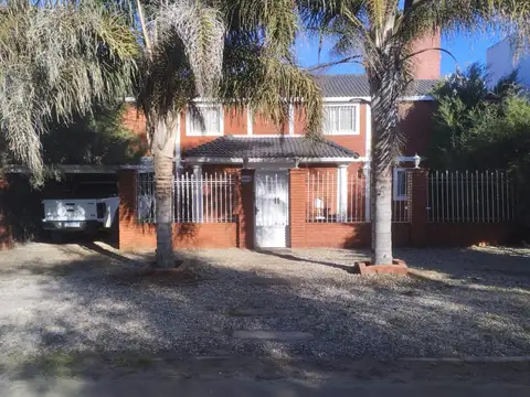 Vendo casa 500 m2  alta gracia 3 dorm pileta quinc