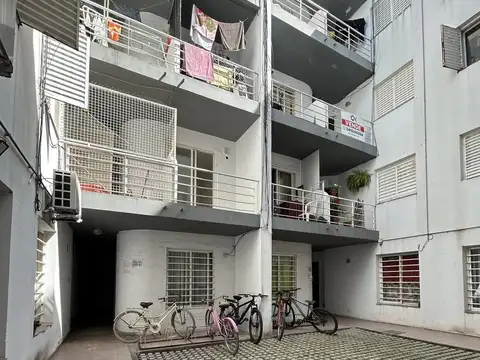 Departamento en alquiler interno, contrafrente, un dormitorio, república de la sexta, universidades