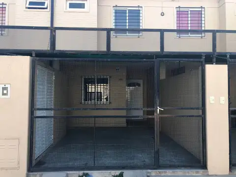 Alquiler / duplex / cochera / rafaela