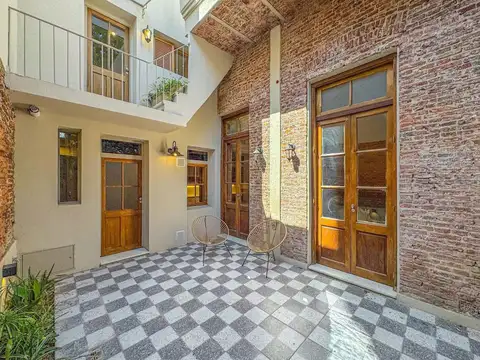 Casa de pasillo en venta en barrrio lourdes ph 3 dormitorios