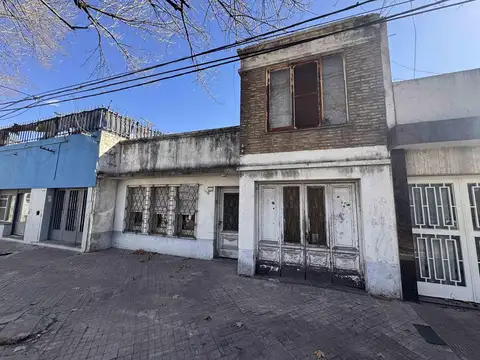 Casa a reciclar venta barrio matheu