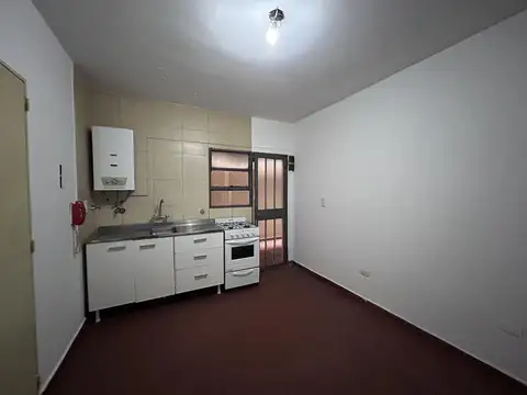 Departamento de 2 dormitorios con patio en barrio abasto, rosario