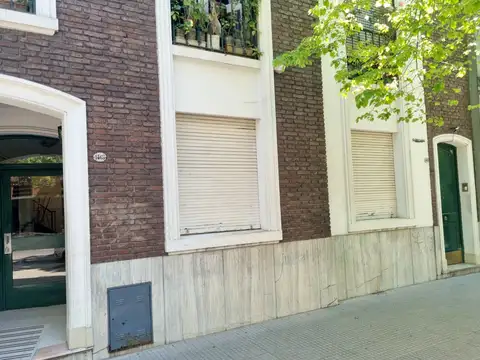 Ph como nuevo, al frente totalmente independiente,  en caballito residencial, super luminoso, vealo