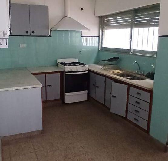 Casa · 80m² · 4 Ambientes · 1 Cochera