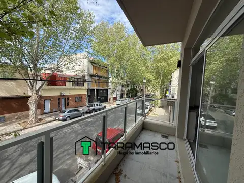 Venta ph 2 amb al frente c/balcón y terraza propia en devoto