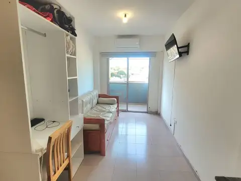 Venta monoambiente boedo c balcón muy luminoso