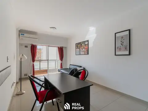 Departamento monoambiente en venta con balcón en liniers