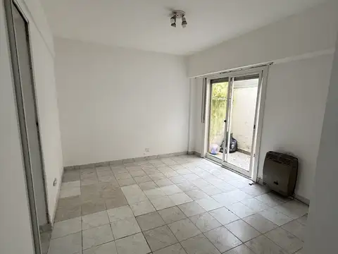 Excelente departamento 2 ambientes planta baja con dos patios. sin expensas
